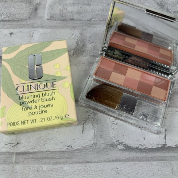 CLINIQUE Blushing Blush Powder Blush 02 PATCHWORK PEACH .21 oz New In Box - Picture 1 of 4